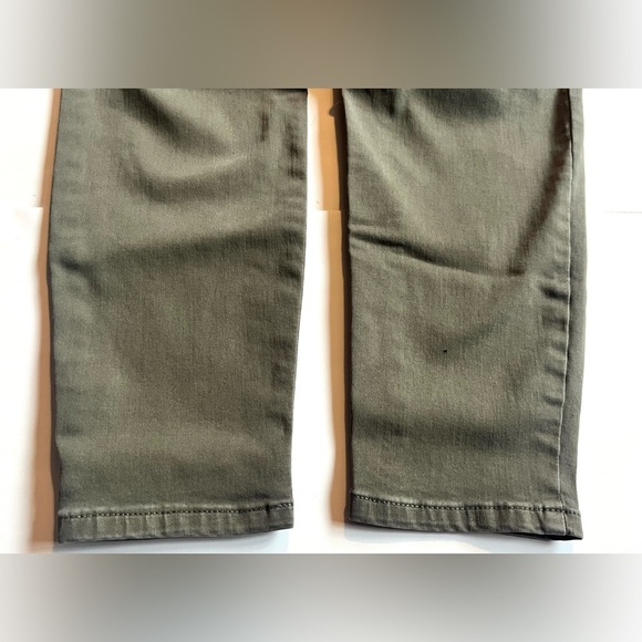 M Jeans by Maurices Dusty Olive Green High Rise Women's Jeans Large Short - Picture 15 of 16